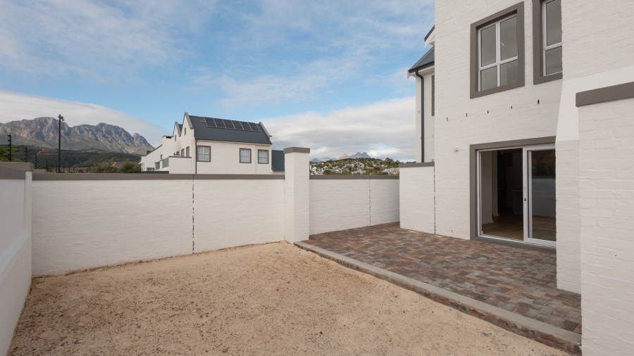 3 Bedroom Property for Sale in Gevonden Estate Western Cape